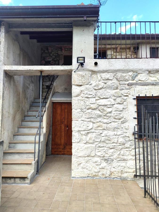 בית הארחה Palombaro 	Ai Limiti • 67 • StoneHouse מראה חיצוני תמונה