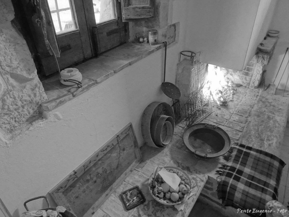 בית הארחה Palombaro 	Ai Limiti • 67 • StoneHouse מראה חיצוני תמונה